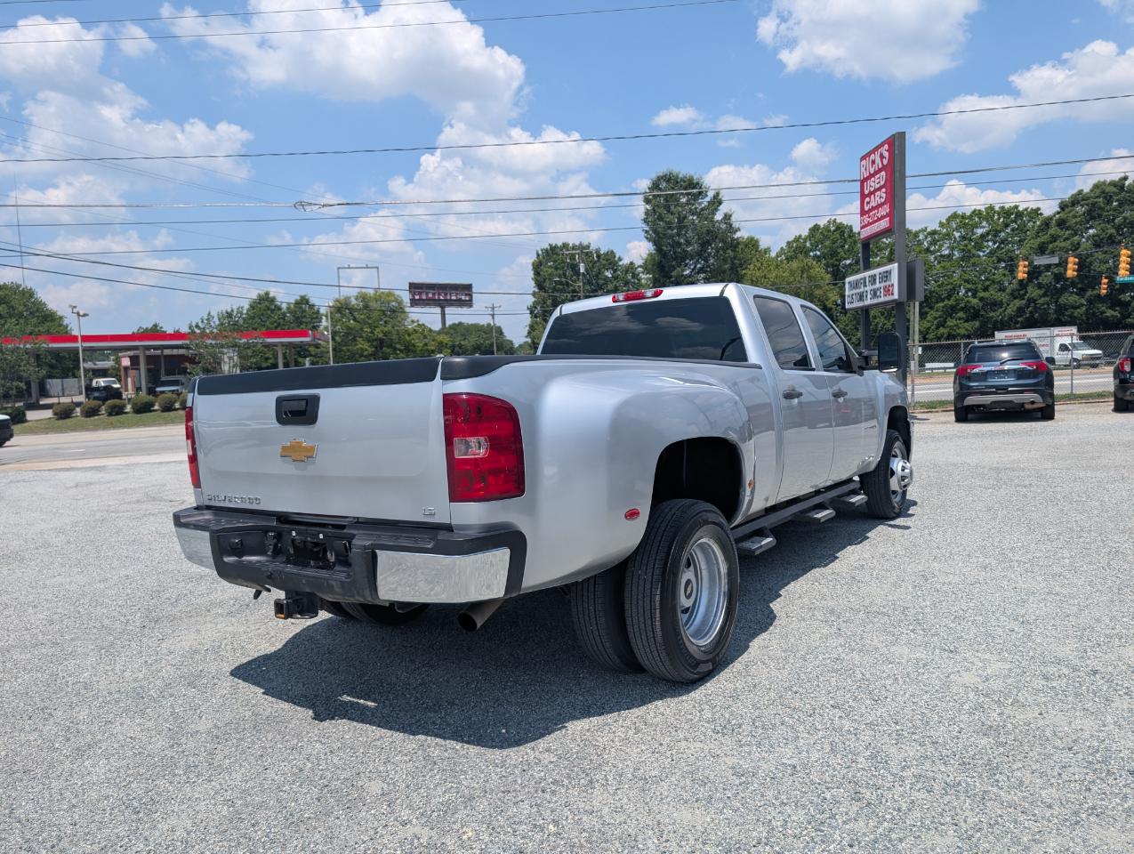 Chevrolet Silverado 3500HD Work Truck Crew Cab 4WD 2013