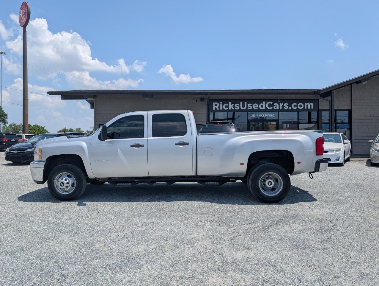 Chevrolet Silverado 3500HD Work Truck Crew Cab 4WD 2013