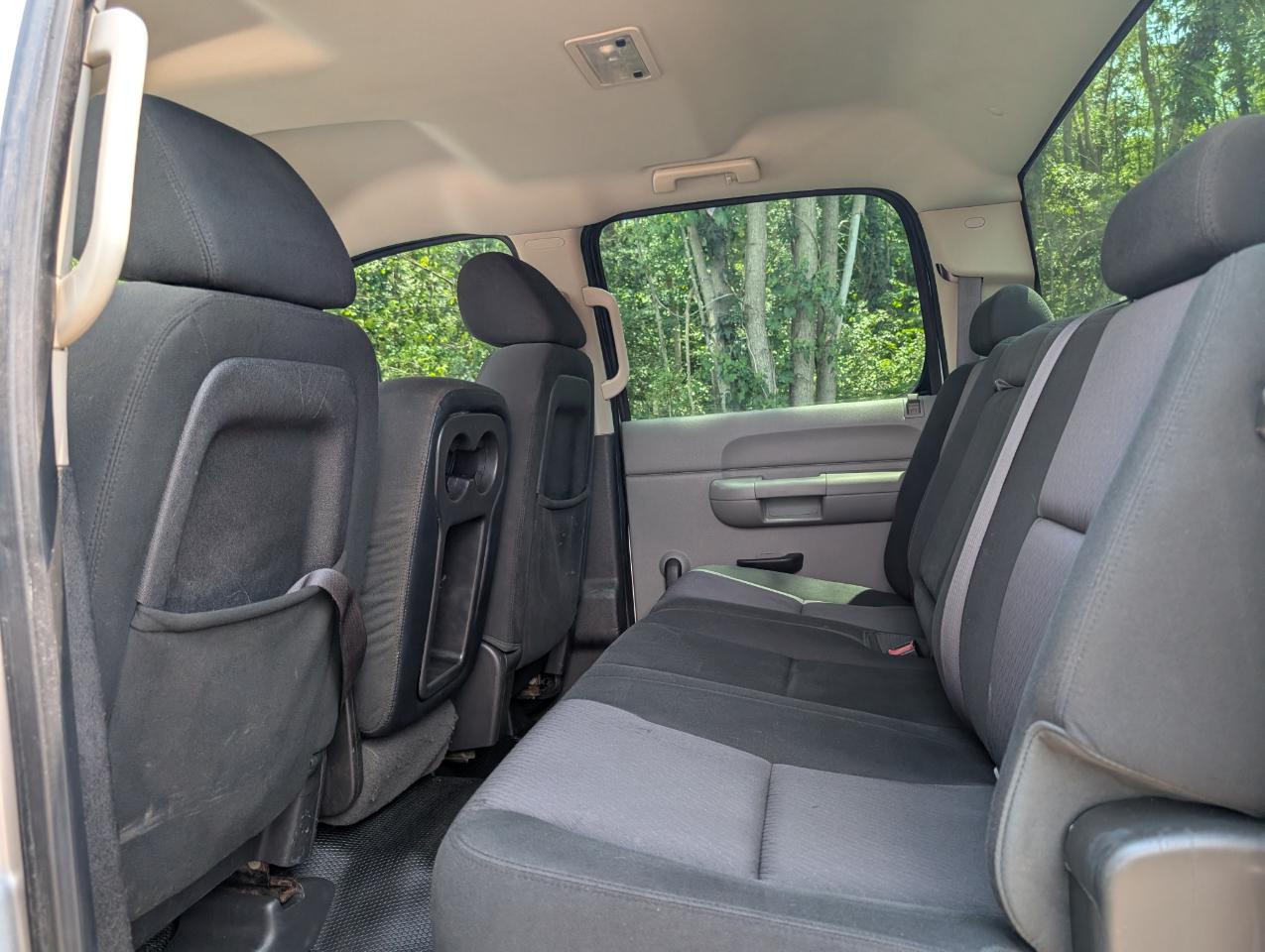 Chevrolet Silverado 3500HD Work Truck Crew Cab 4WD 2013