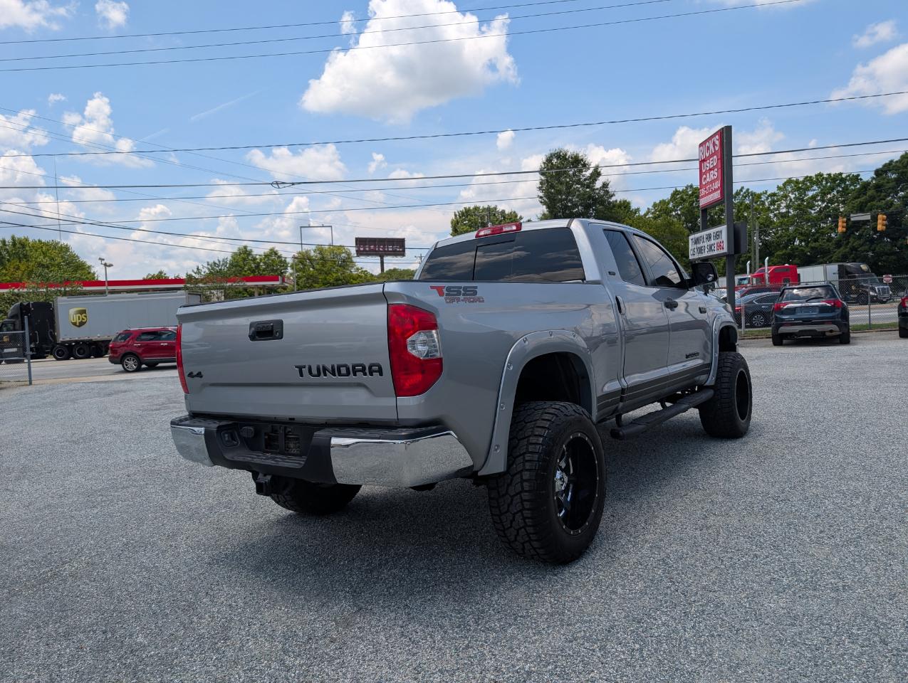 Toyota Tundra 4WD  2019