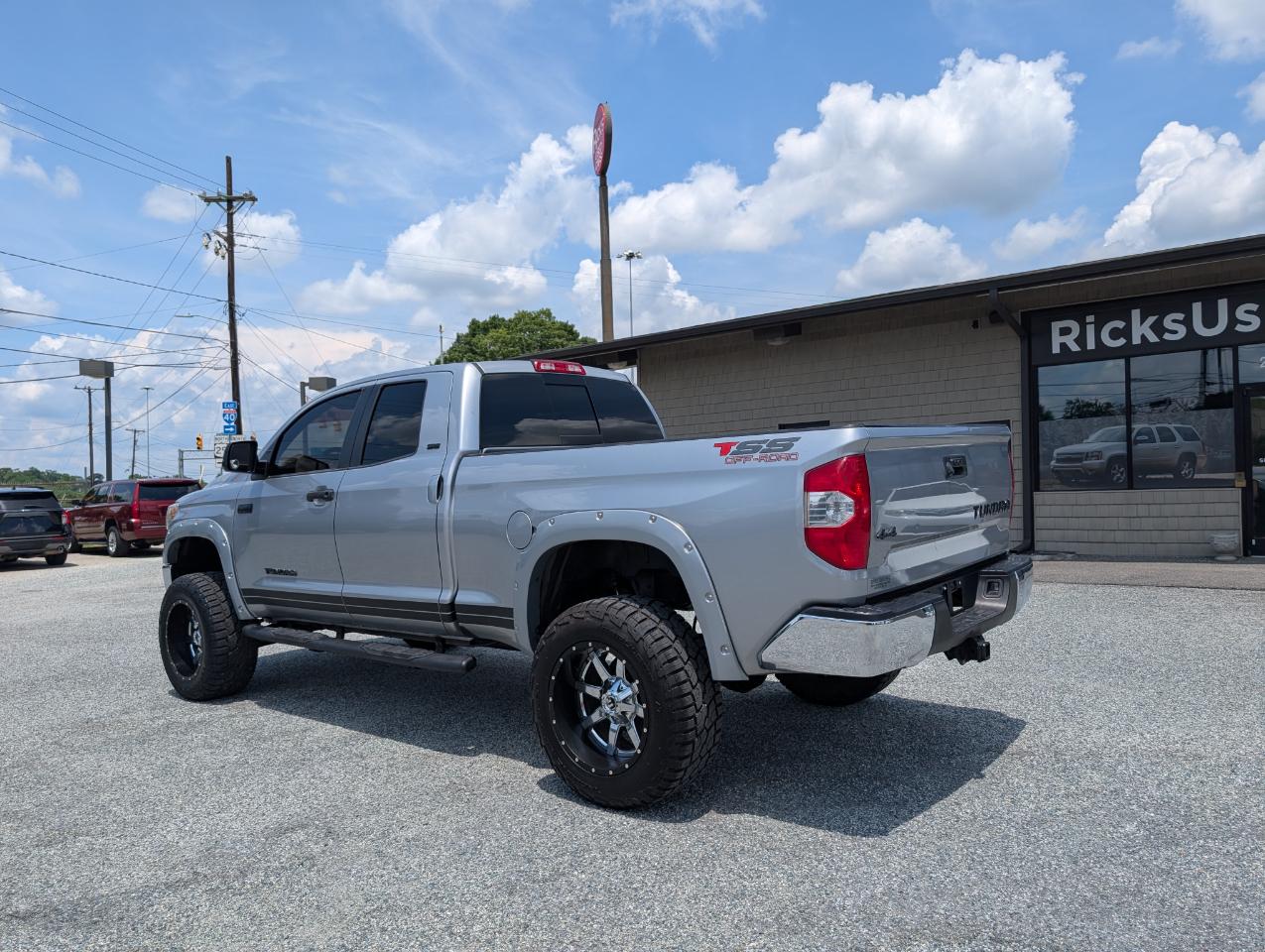 Toyota Tundra 4WD  2019