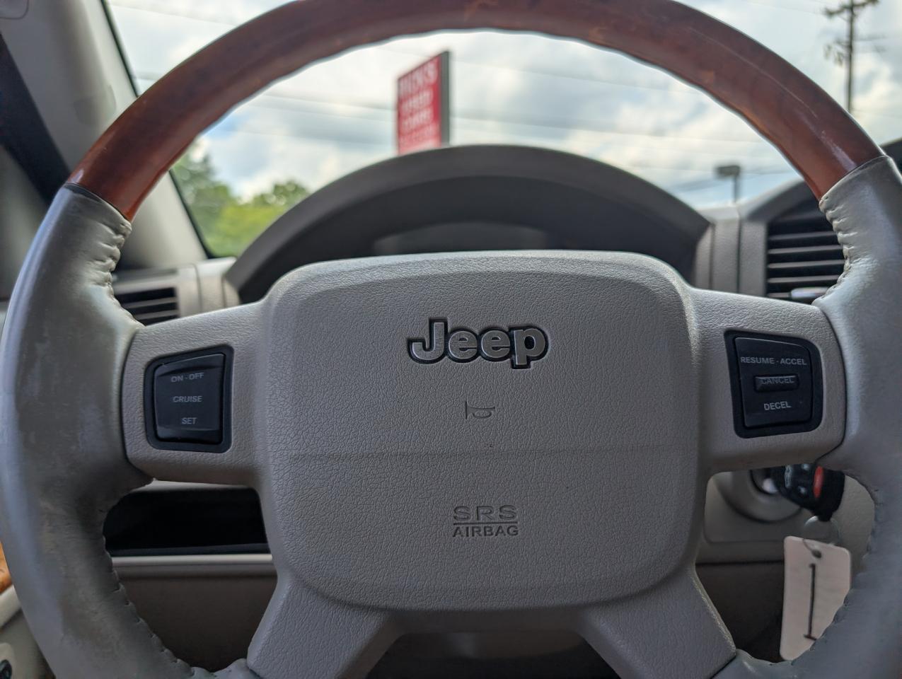 Jeep Grand Cherokee Overland 4WD 2006