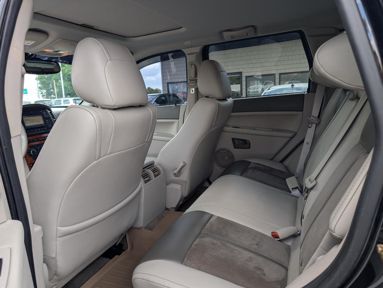 Jeep Grand Cherokee Overland 4WD 2006