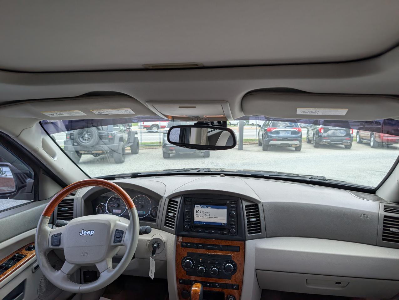 Jeep Grand Cherokee Overland 4WD 2006