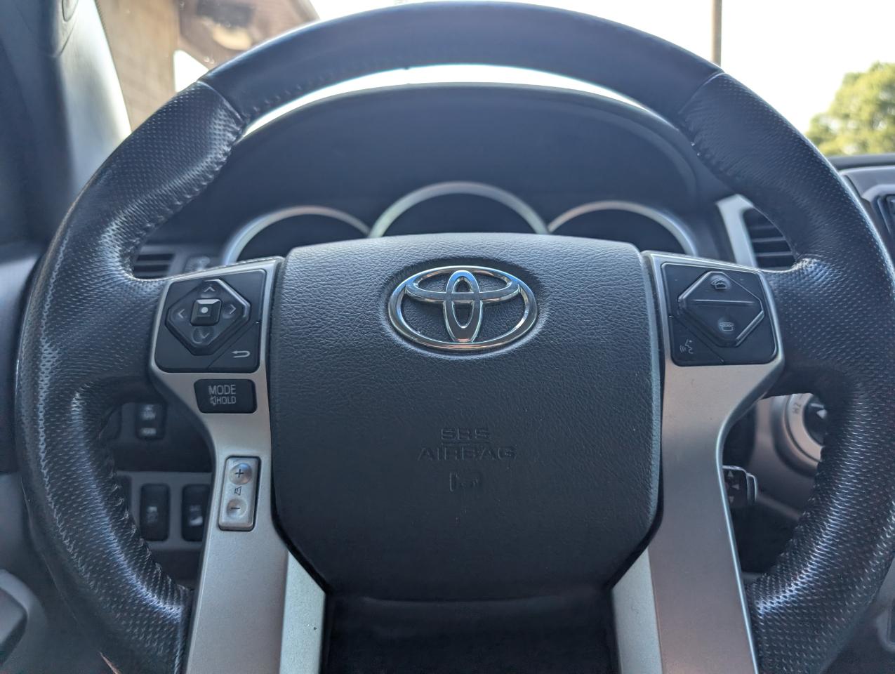 Toyota Tacoma Double Cab V6 4WD 2015