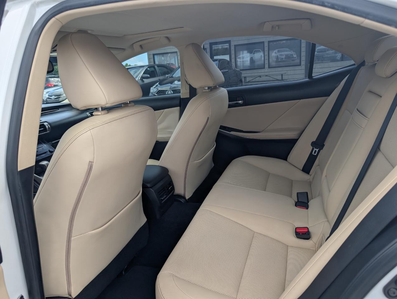 Lexus IS 250  2014