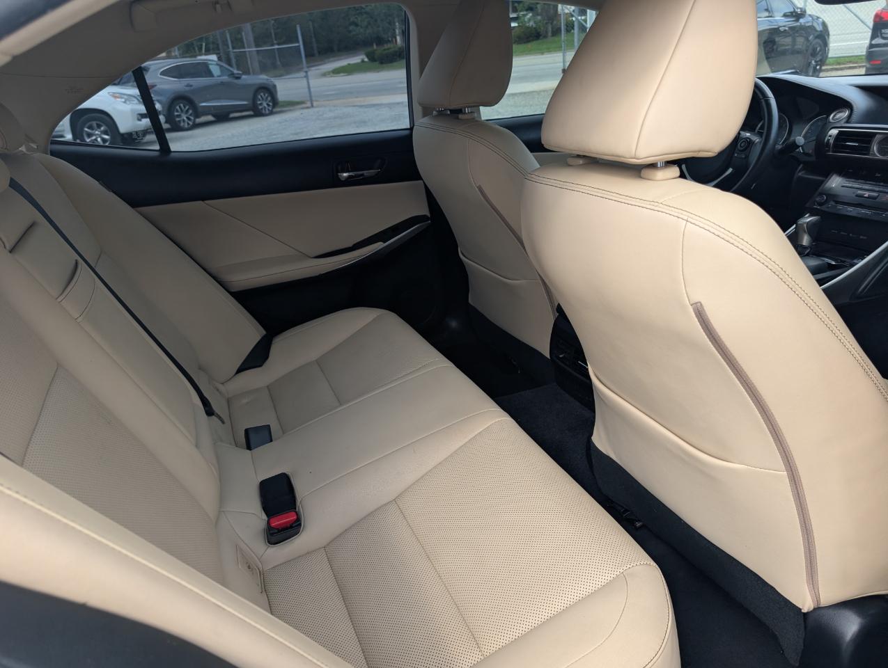 Lexus IS 250  2014
