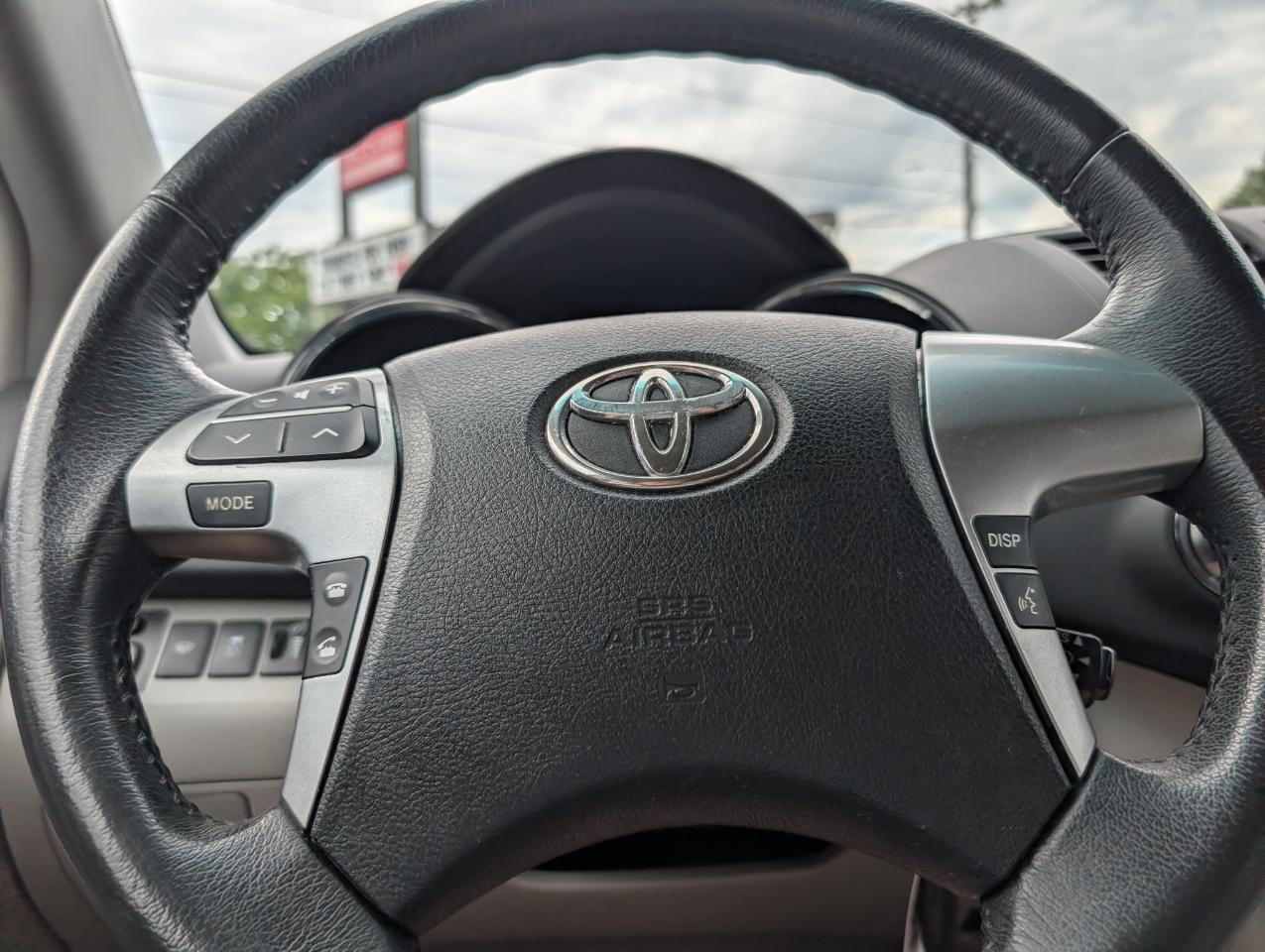 Toyota Highlander  2012