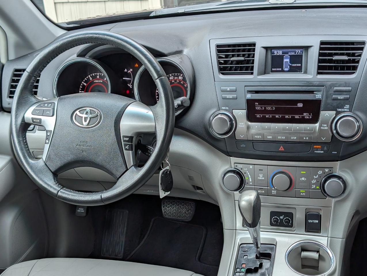 Toyota Highlander  2012