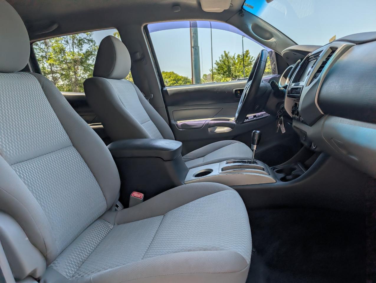 Toyota Tacoma  2013