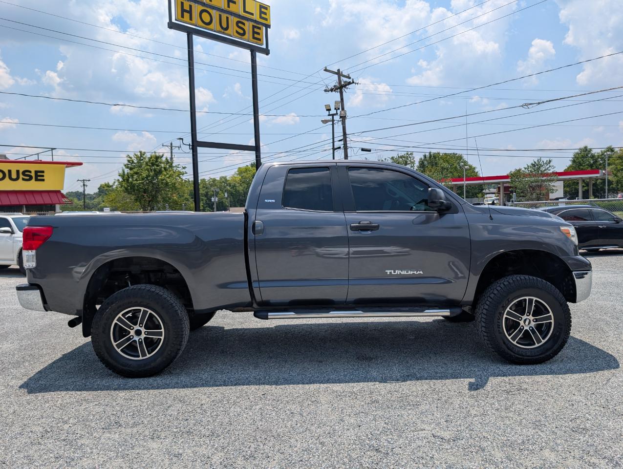 Toyota Tundra  2012