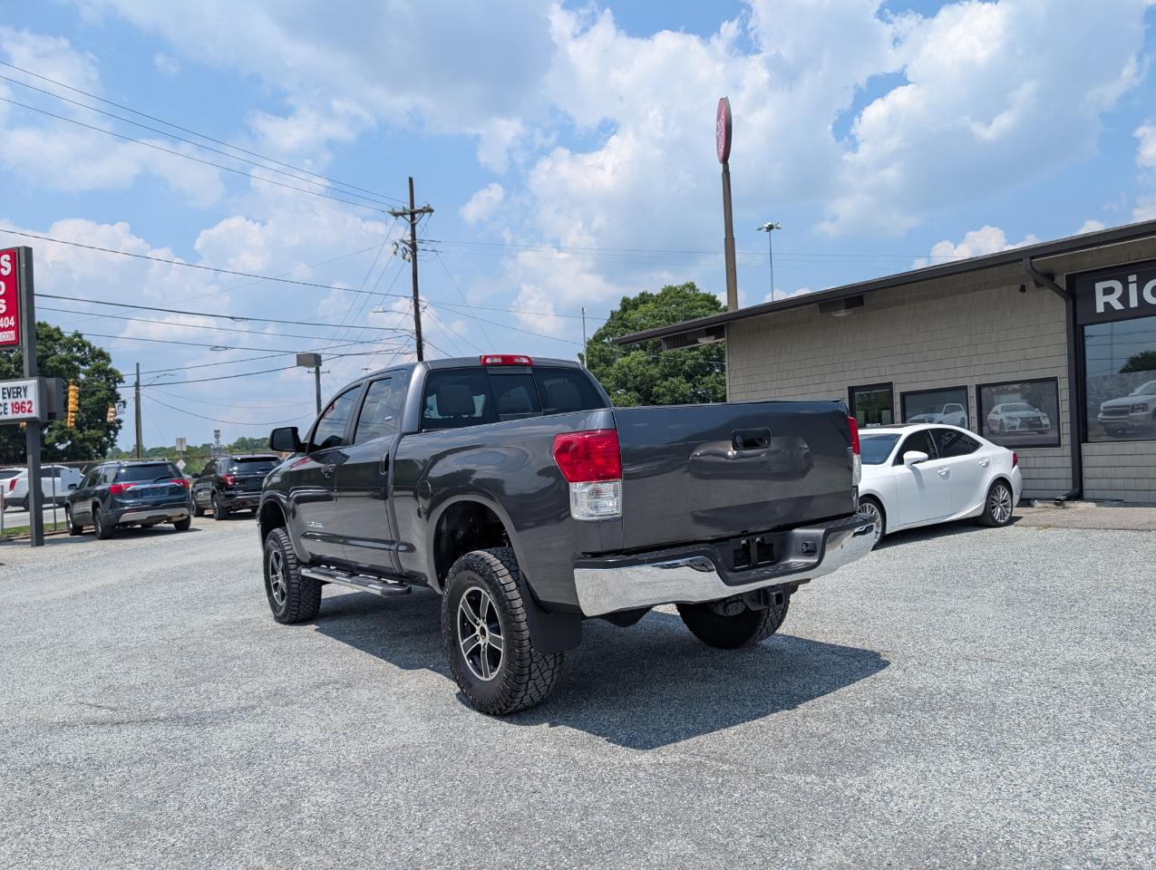 Toyota Tundra  2012