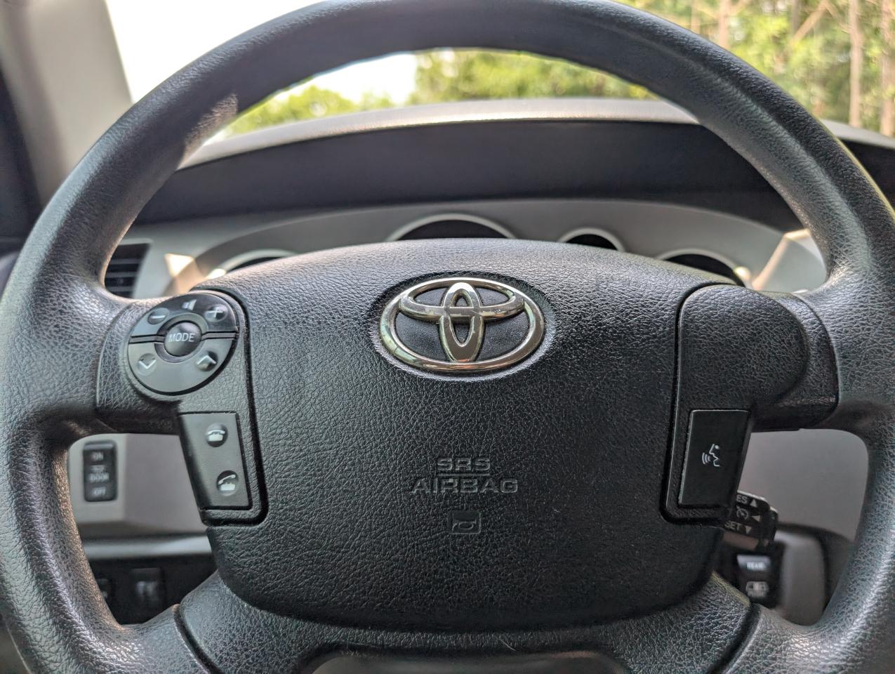 Toyota Tundra  2012