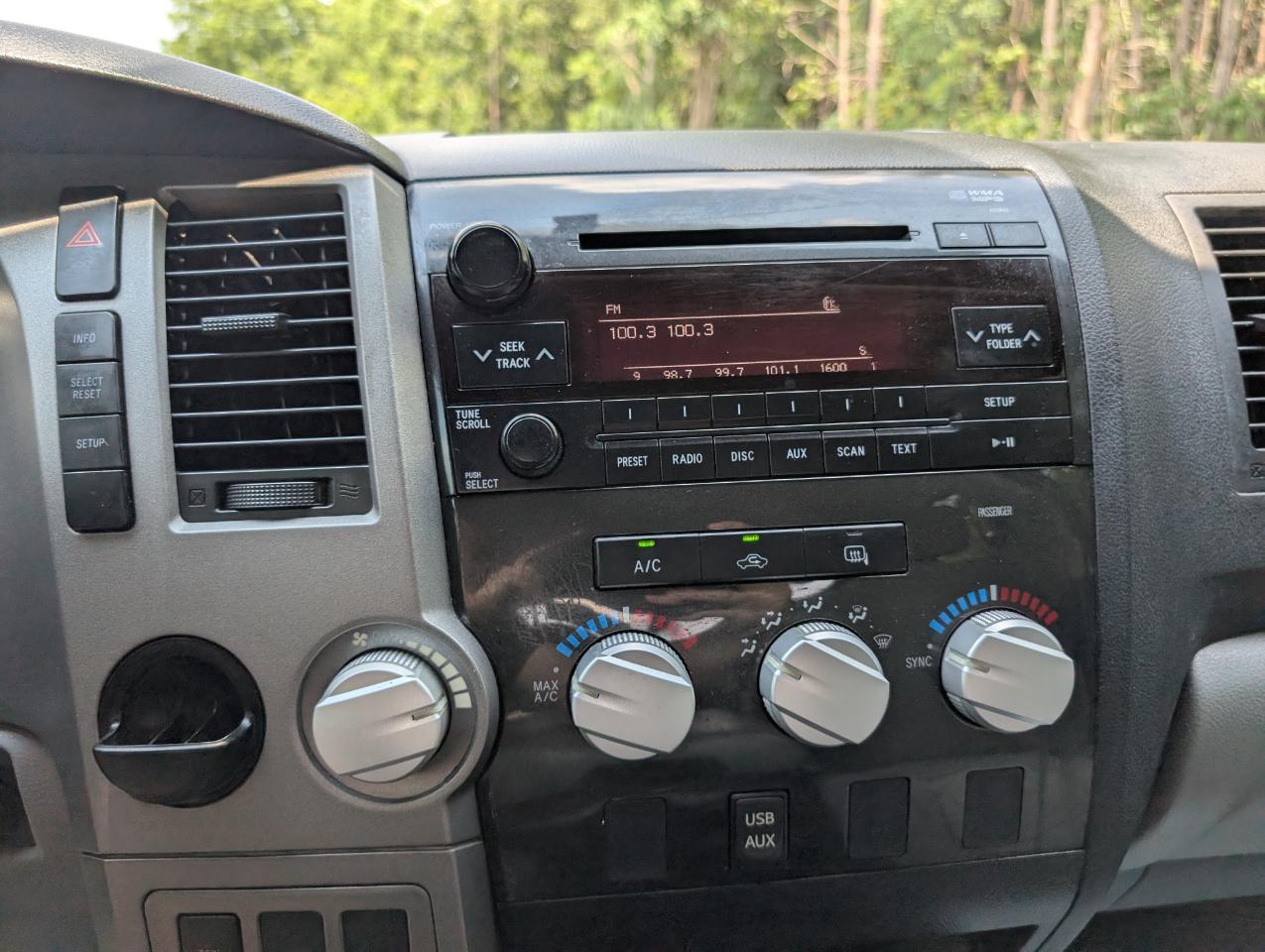Toyota Tundra  2012