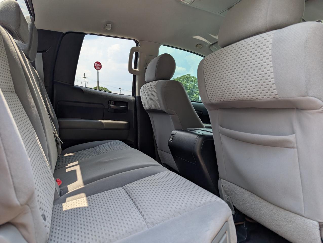 Toyota Tundra  2012