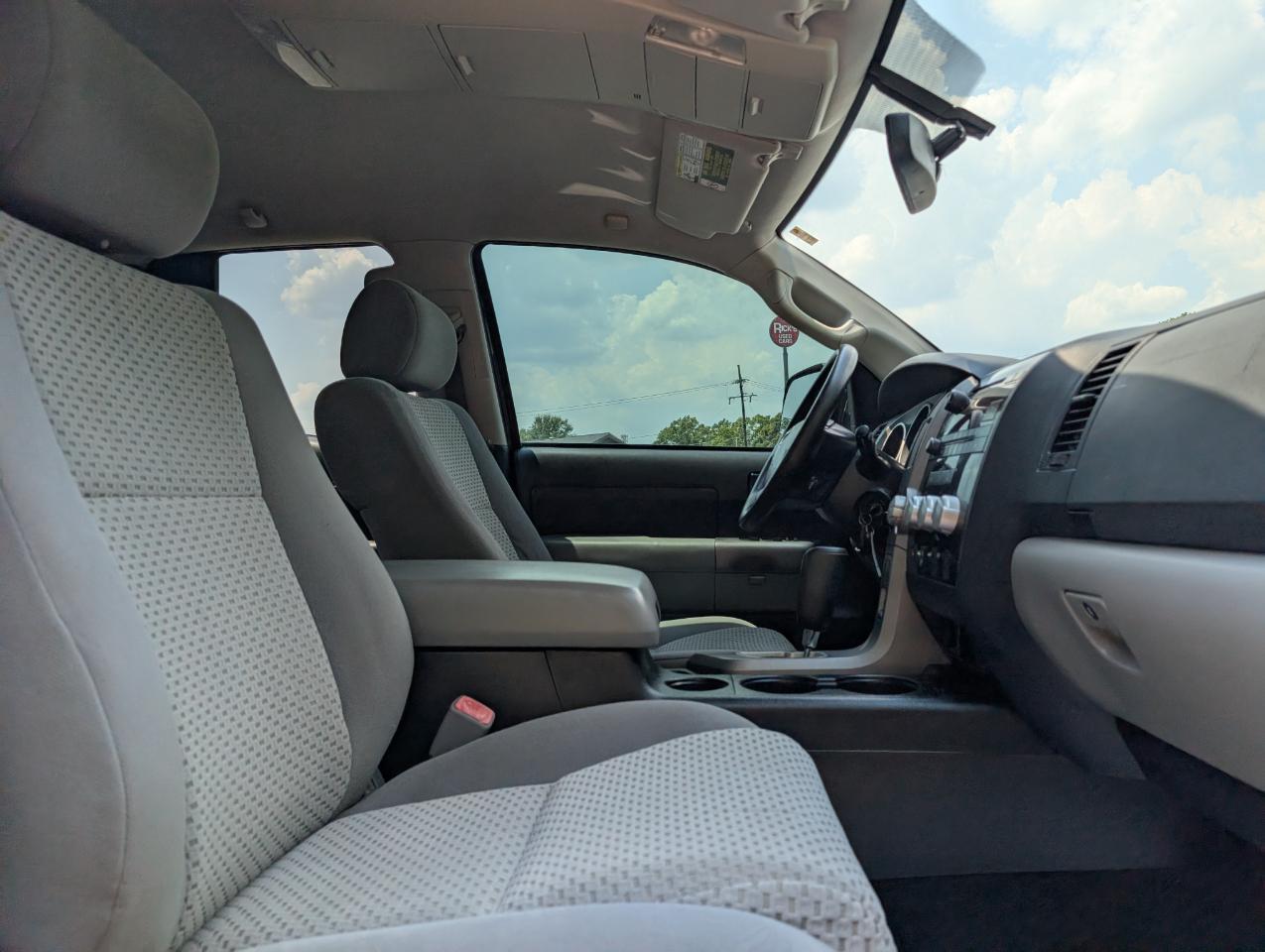 Toyota Tundra  2012