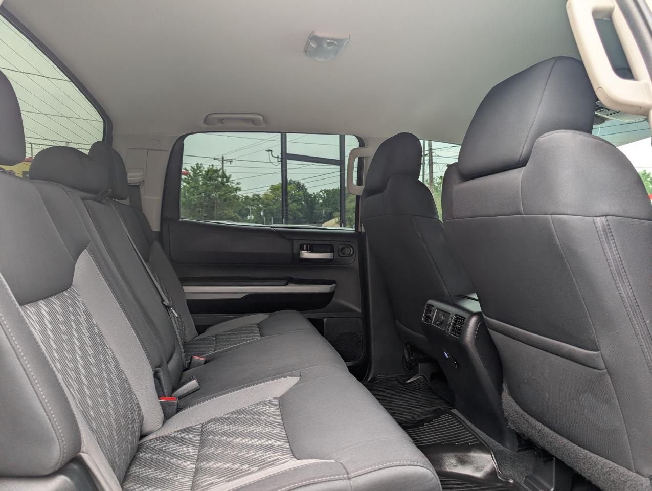 Toyota Tundra SR5 CrewMax 4WD 2020