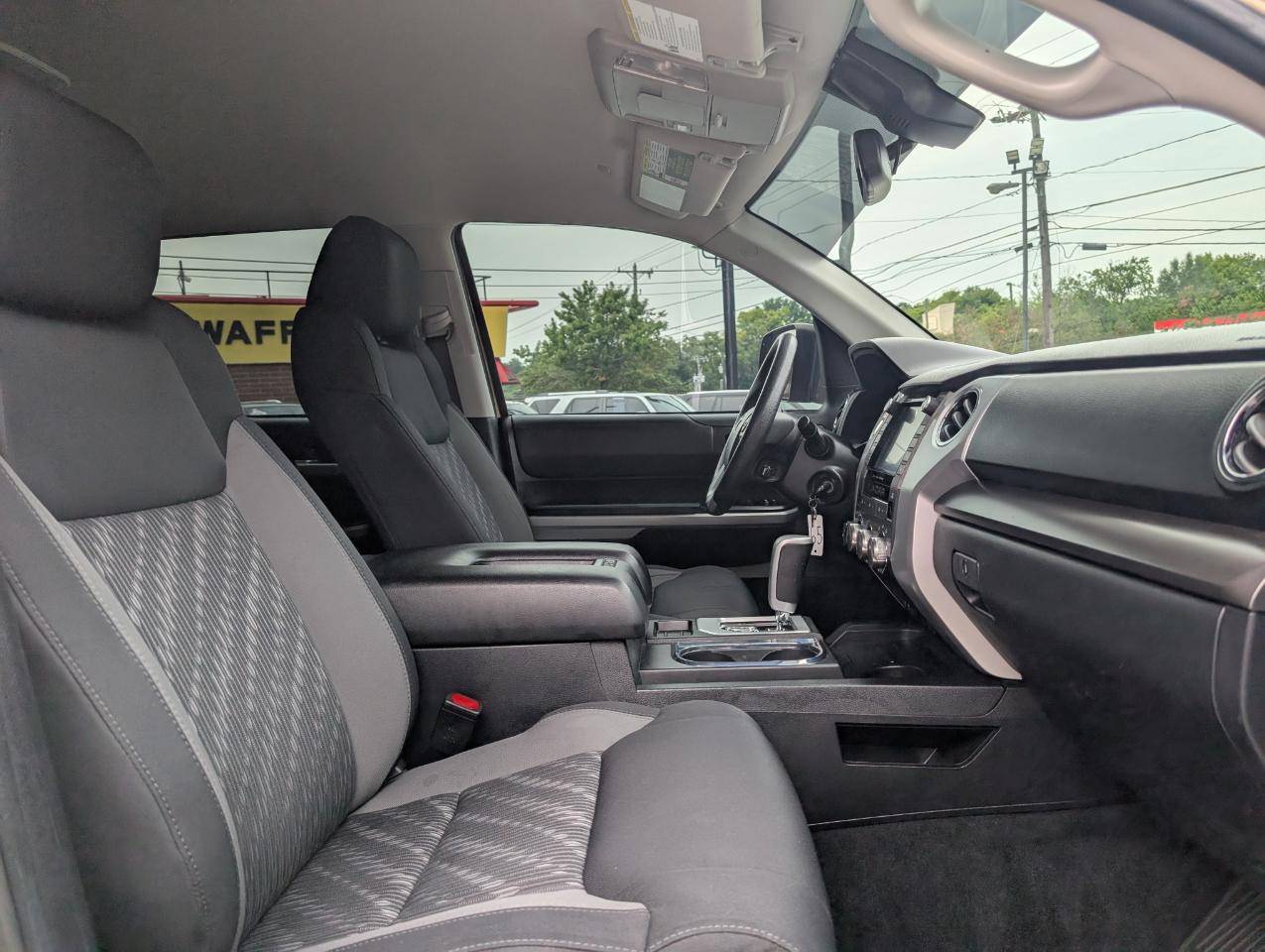 Toyota Tundra SR5 CrewMax 4WD 2020