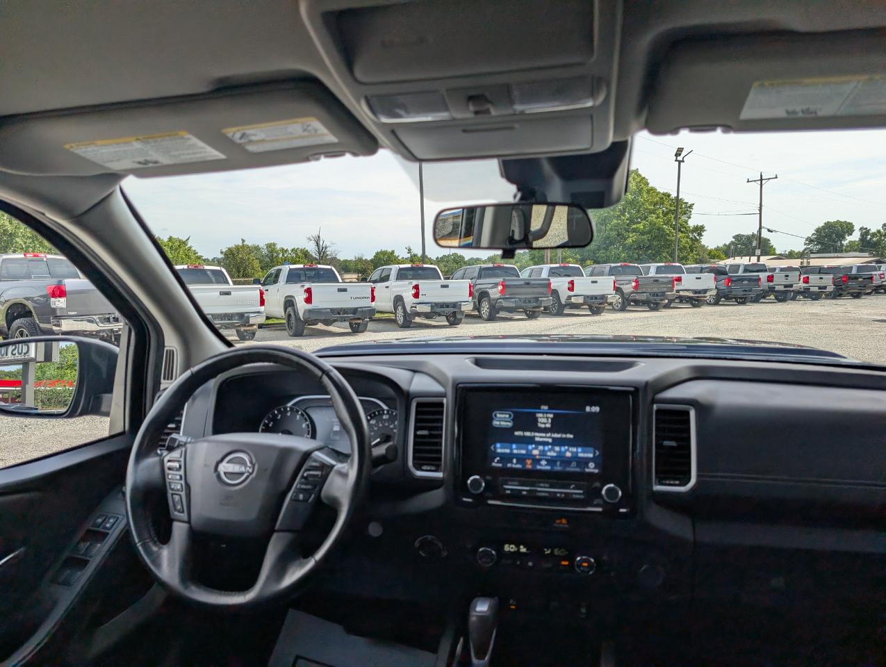 Nissan Frontier SV Crew Cab 4WD 2022