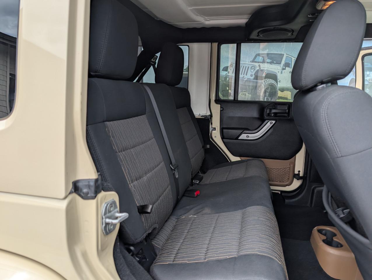 Jeep Wrangler Unlimited  2012