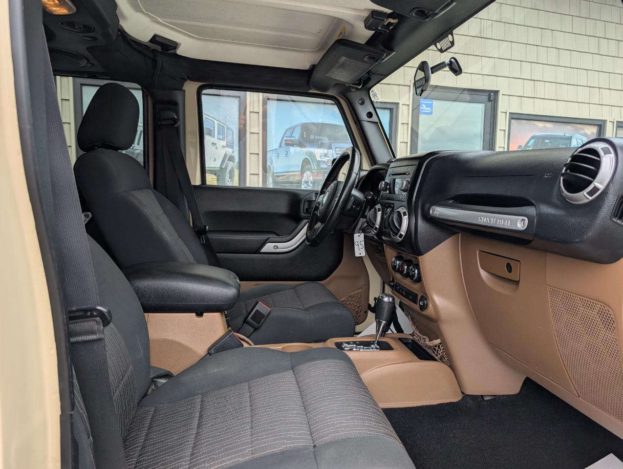 Jeep Wrangler Unlimited  2012