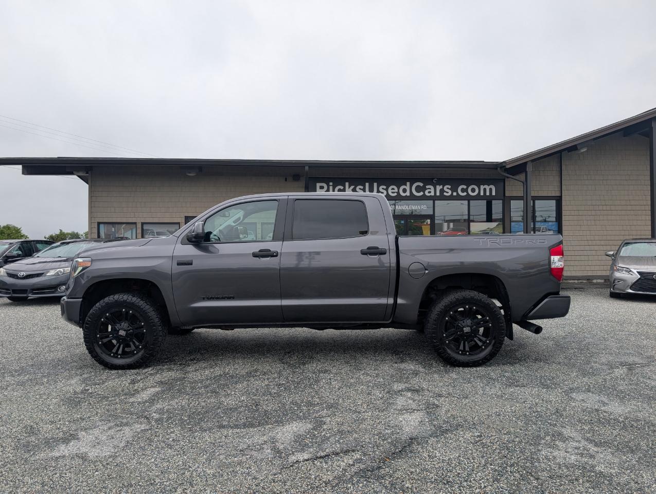 Toyota Tundra  2016