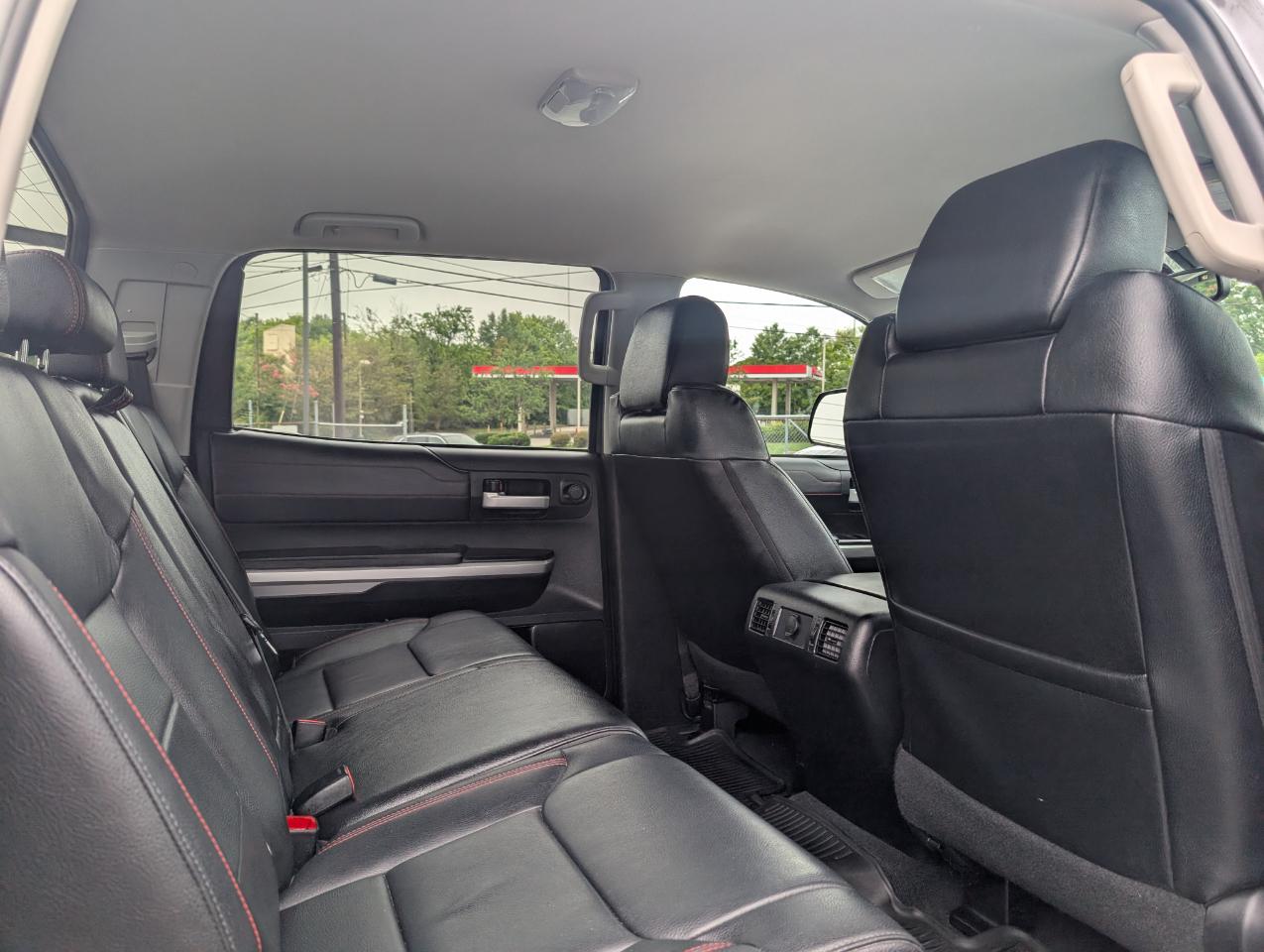 Toyota Tundra  2016