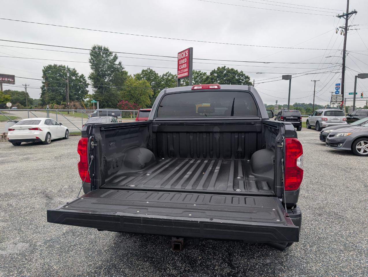 Toyota Tundra  2016