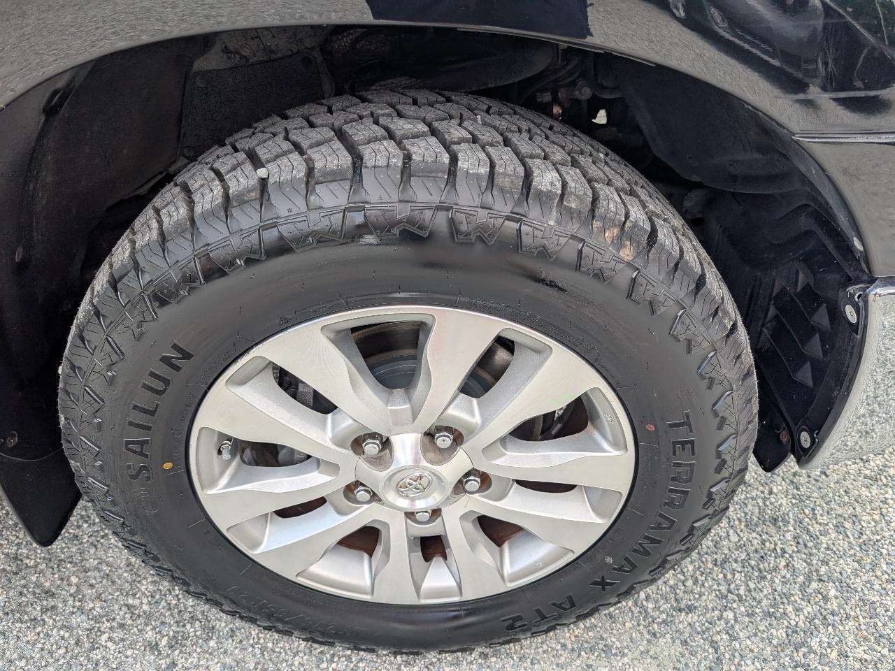 Toyota Tundra Limited CrewMax 4WD 2012