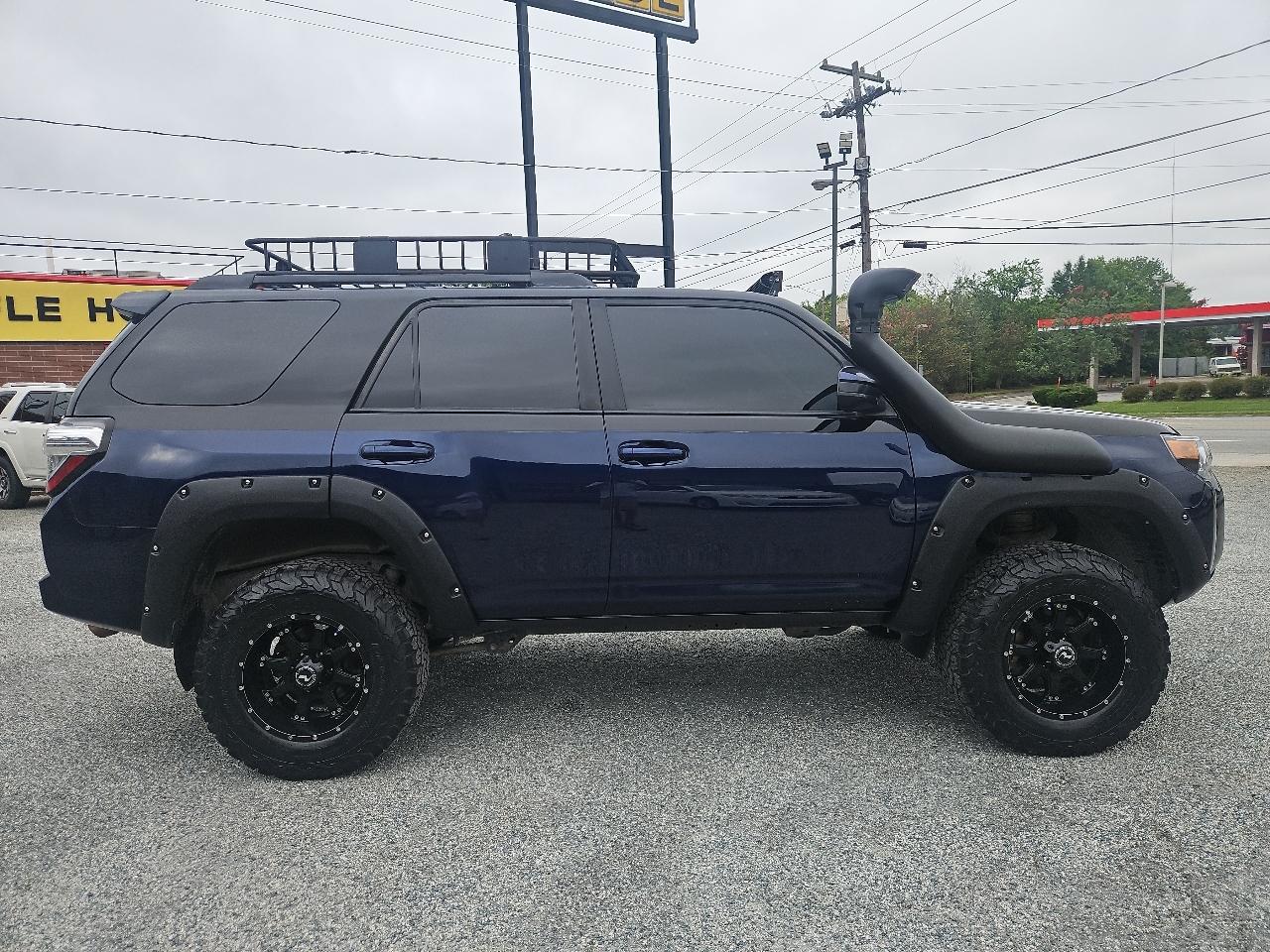 Toyota 4Runner SR5 4WD 2014