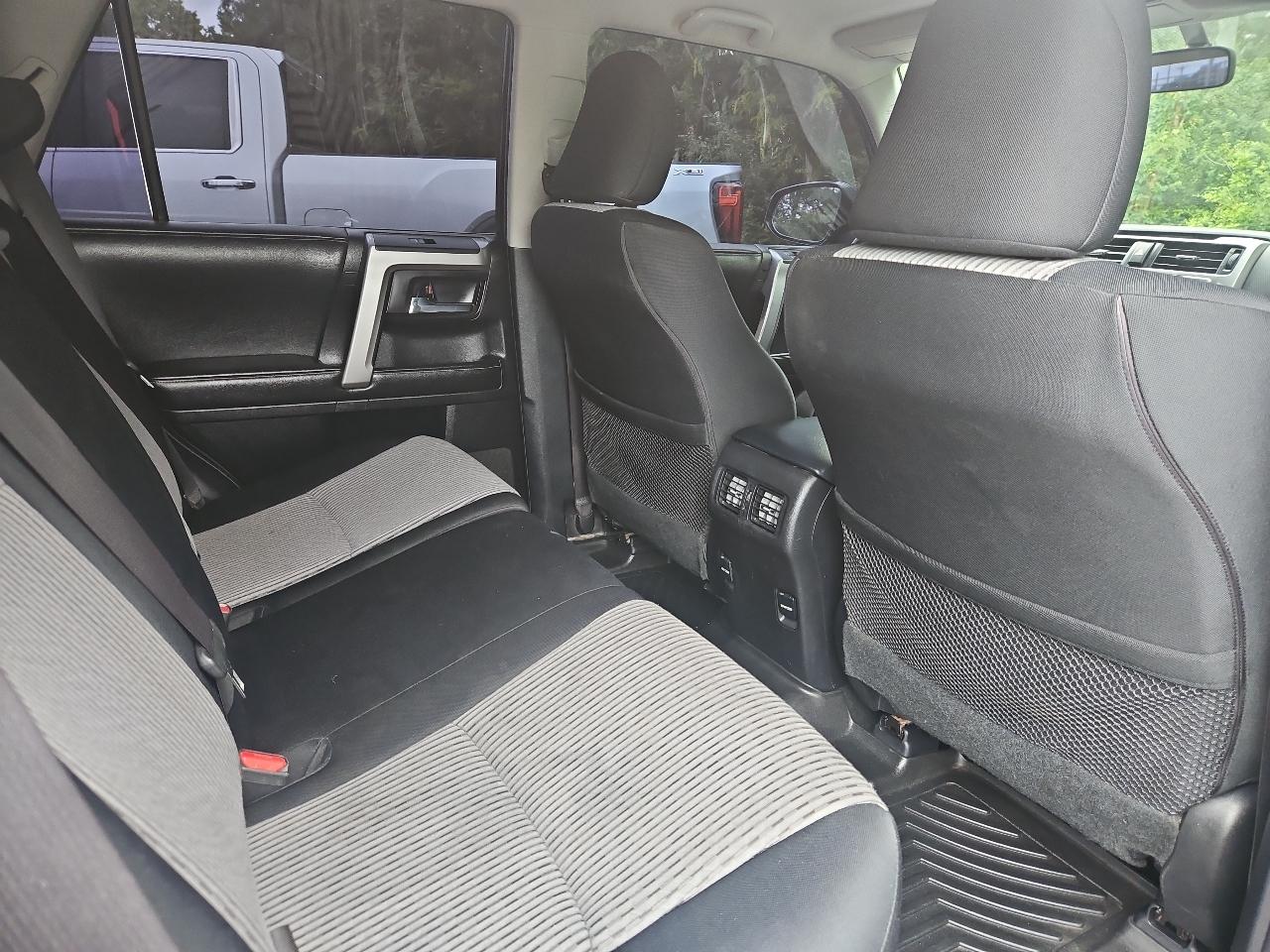Toyota 4Runner SR5 4WD 2014