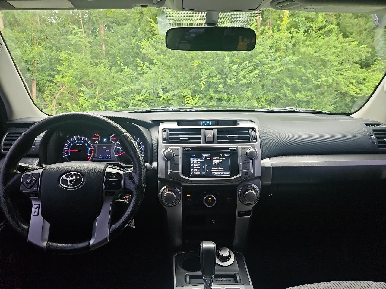 Toyota 4Runner SR5 4WD 2014