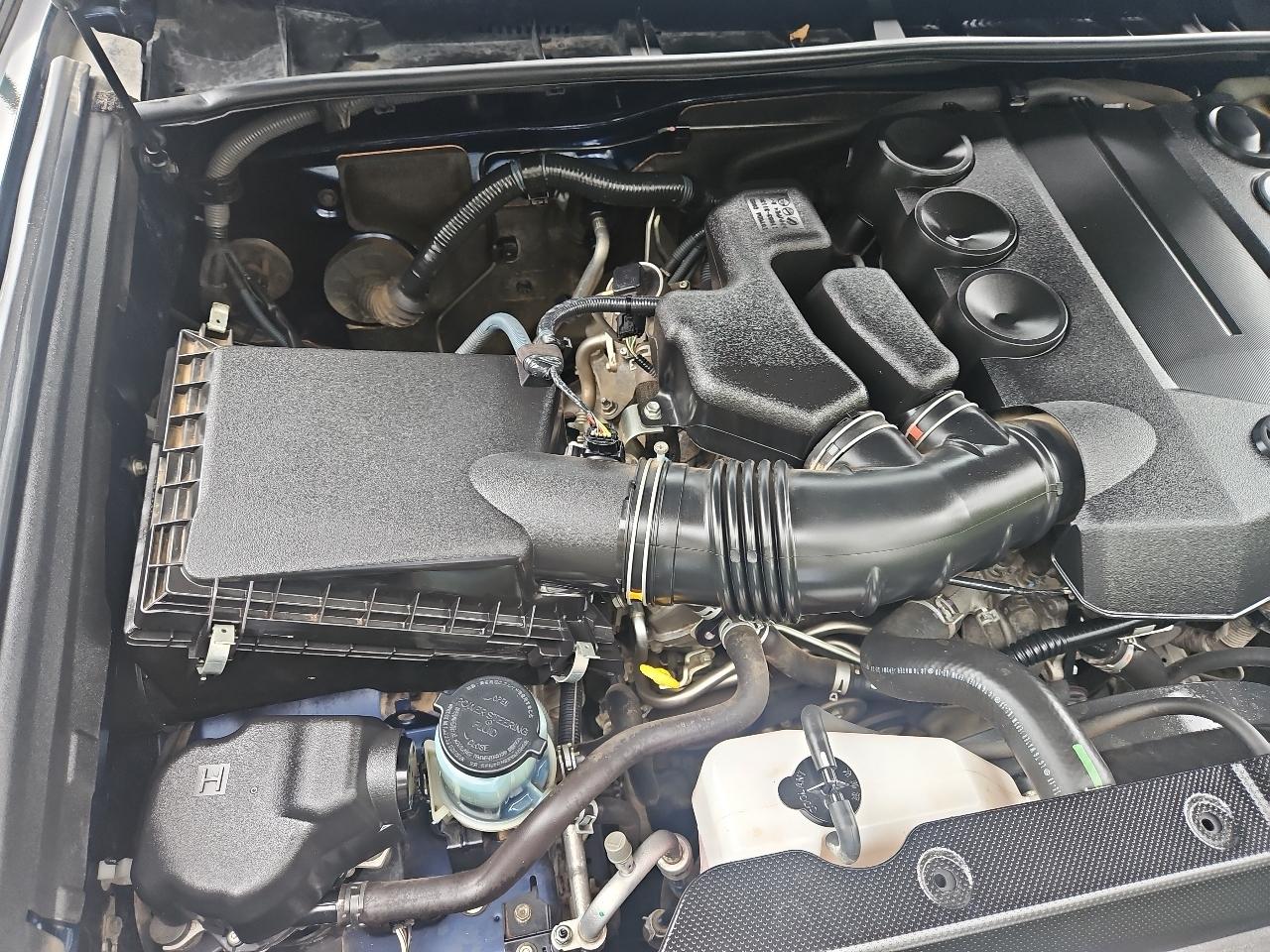 Toyota 4Runner SR5 4WD 2014