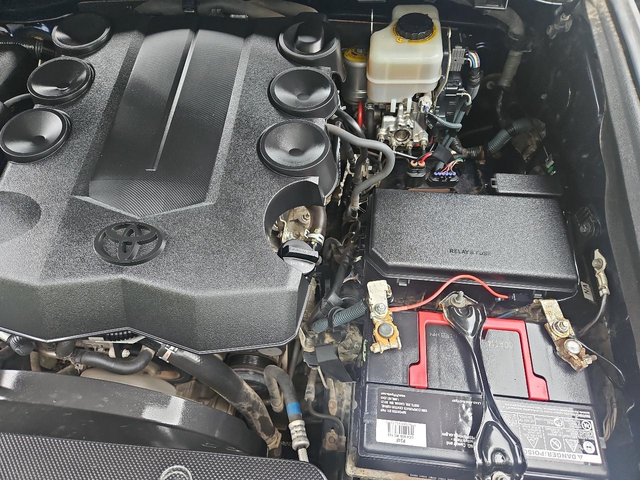 Toyota 4Runner SR5 4WD 2014