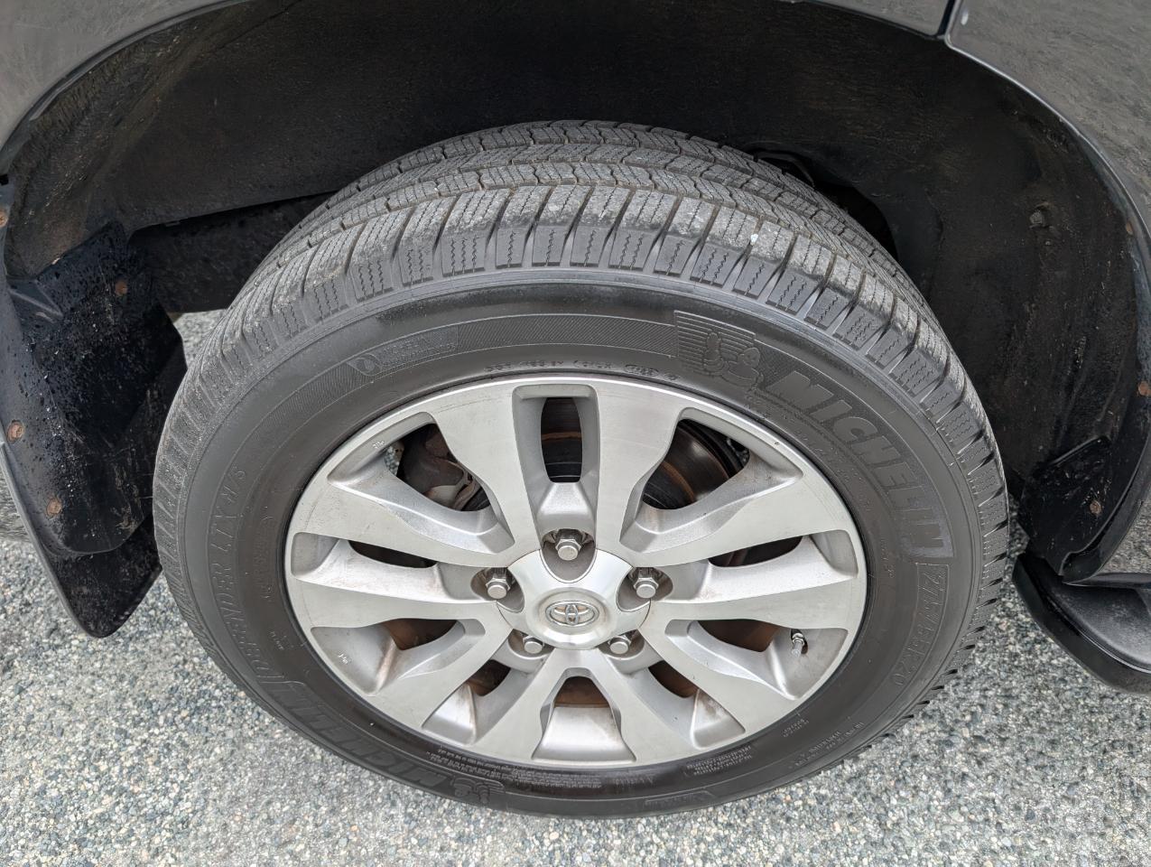 Toyota Sequoia Limited 4WD 2016