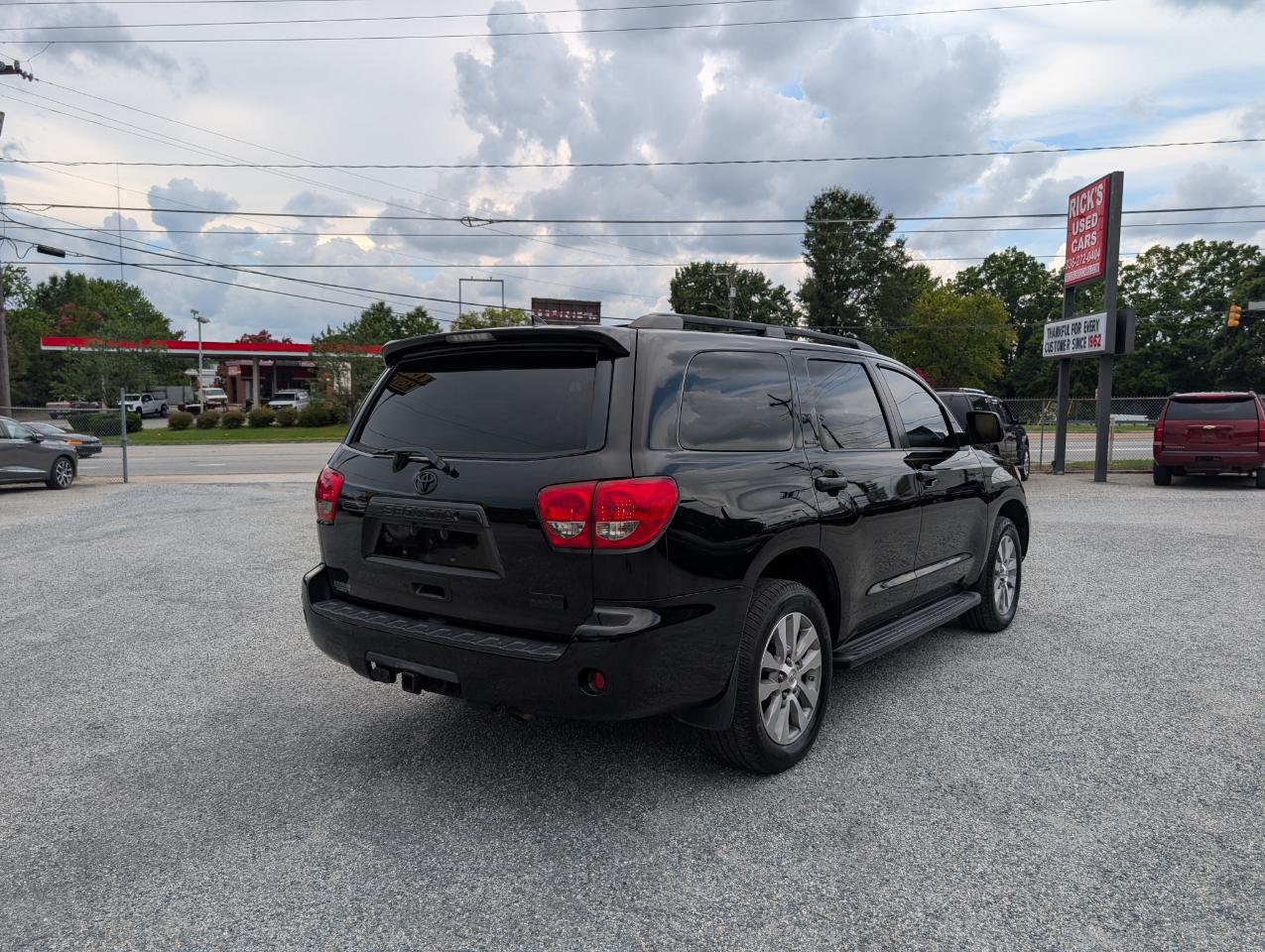 Toyota Sequoia Limited 4WD 2016