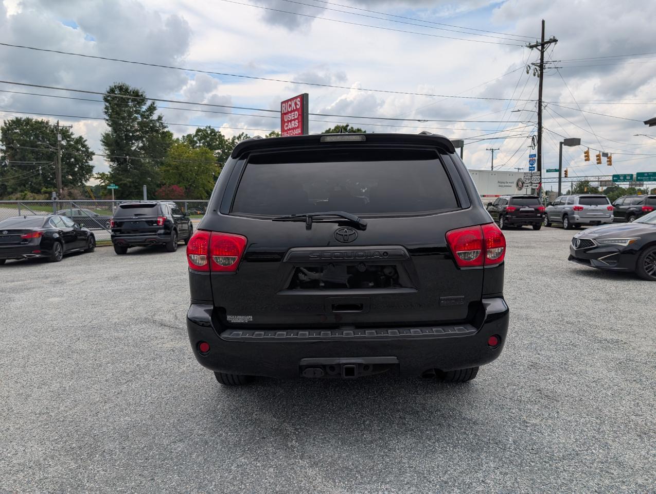 Toyota Sequoia Limited 4WD 2016