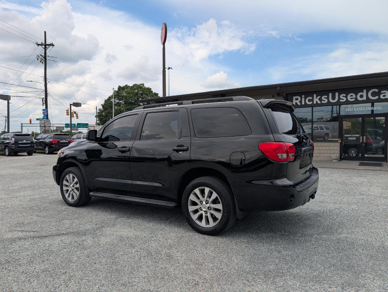 Toyota Sequoia Limited 4WD 2016