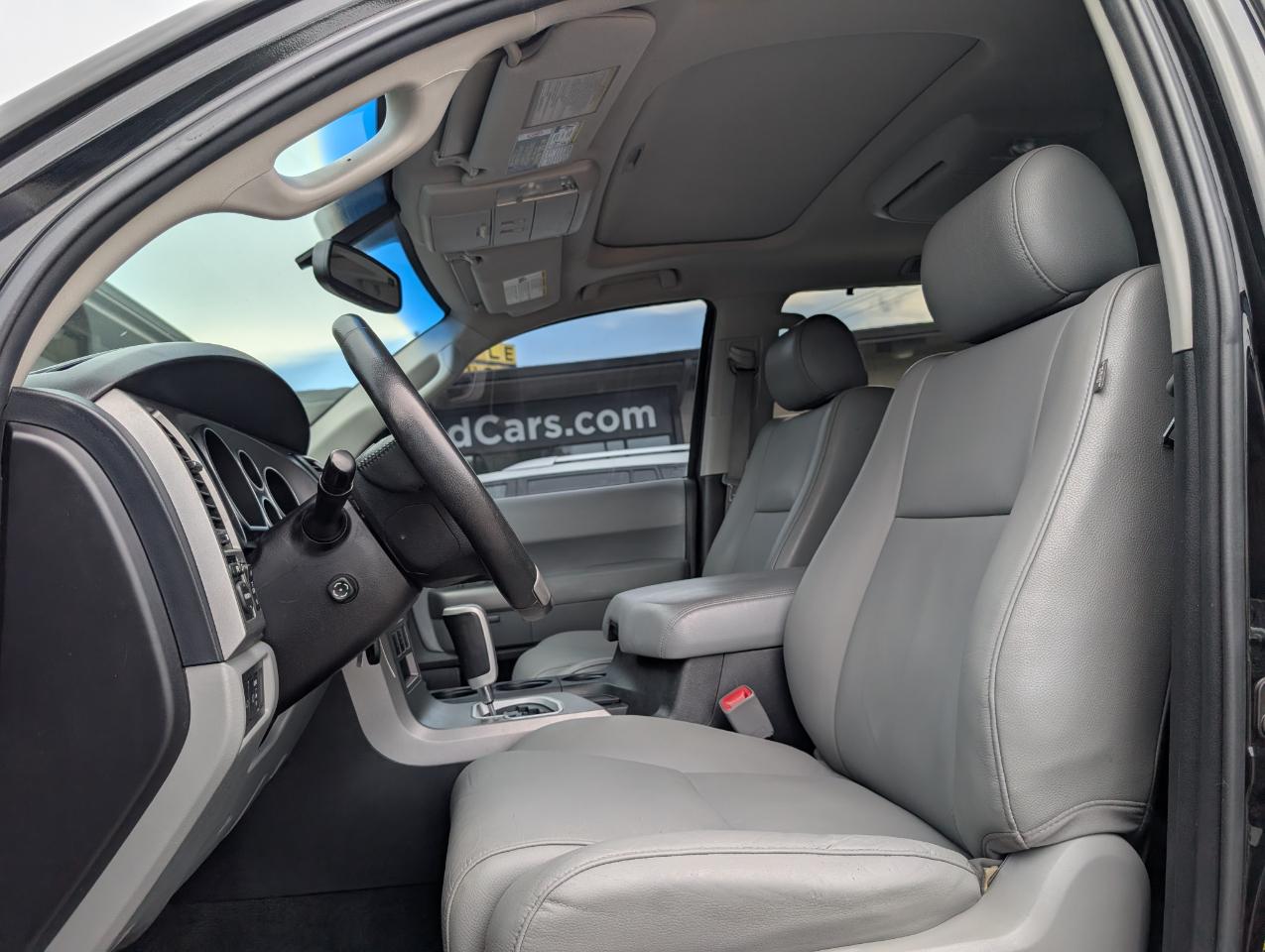 Toyota Sequoia Limited 4WD 2016