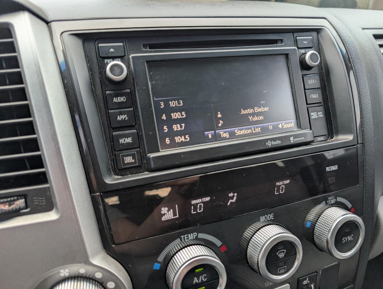 Toyota Sequoia Limited 4WD 2016