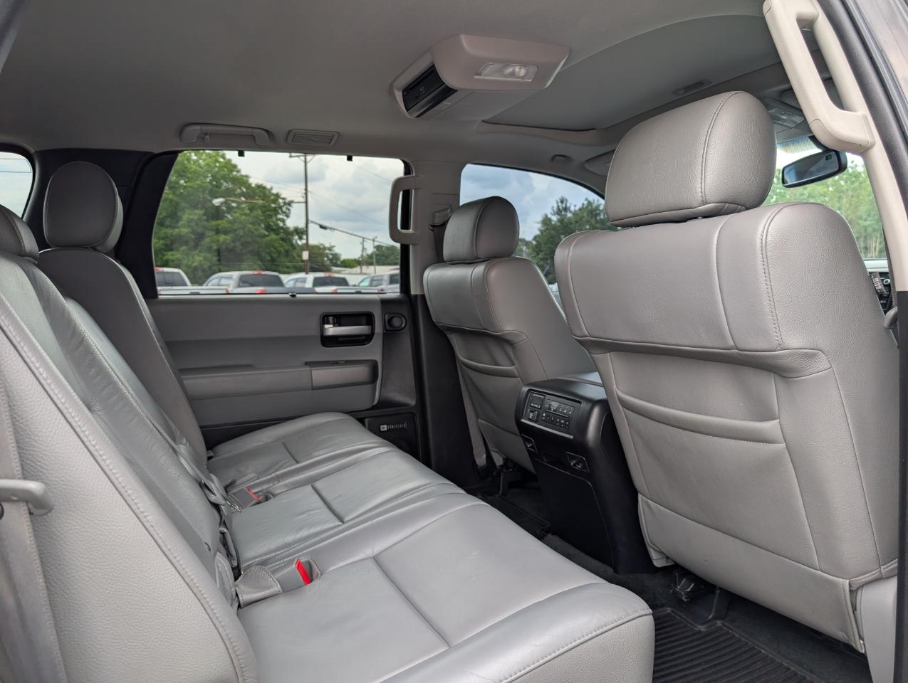 Toyota Sequoia Limited 4WD 2016