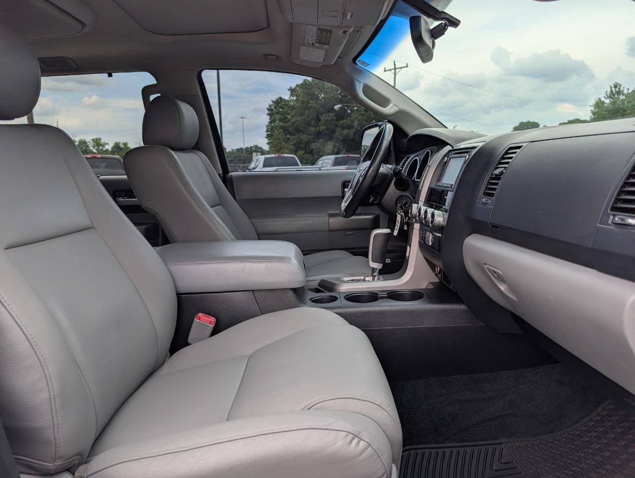 Toyota Sequoia Limited 4WD 2016