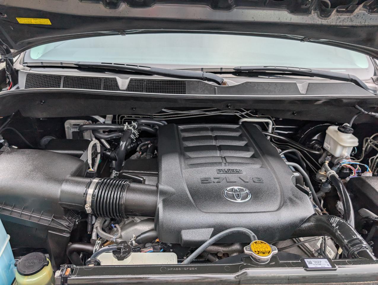 Toyota Sequoia Limited 4WD 2016