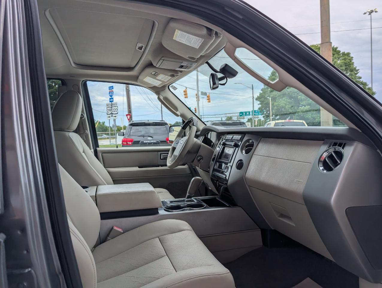 Ford Expedition EL  2012
