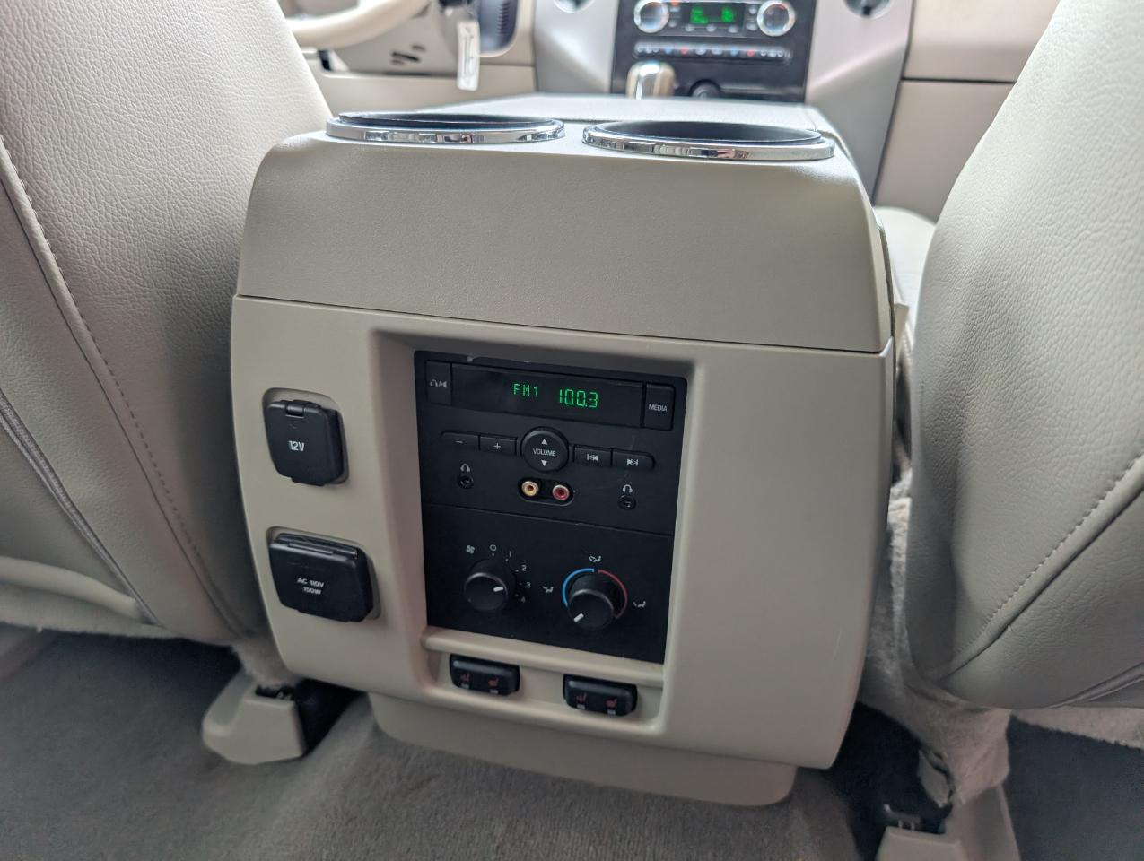 Ford Expedition EL  2012
