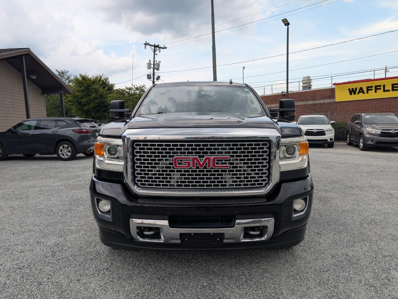 GMC Sierra 2500HD Denali Crew Cab 4WD 2015