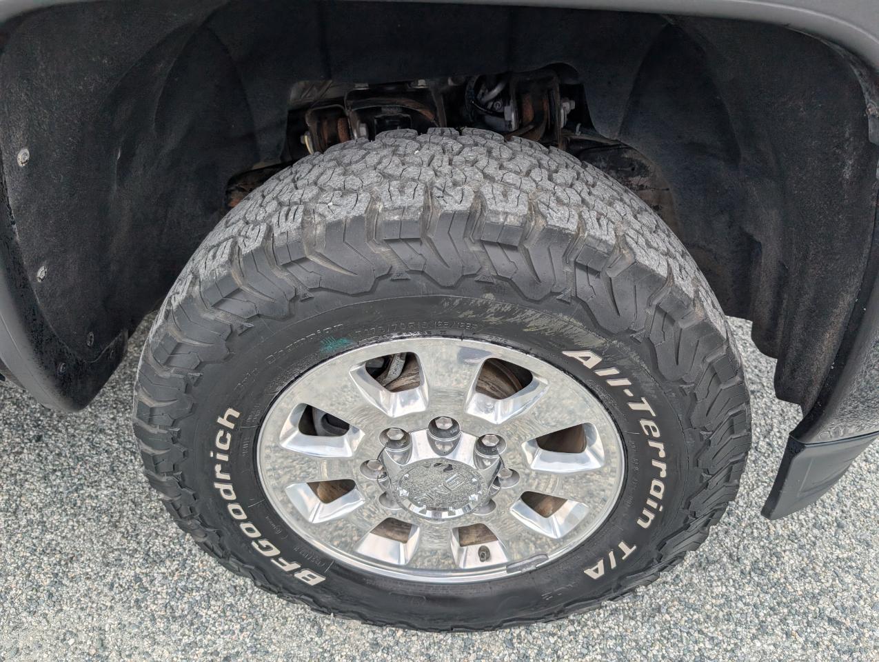 GMC Sierra 2500HD Denali Crew Cab 4WD 2015