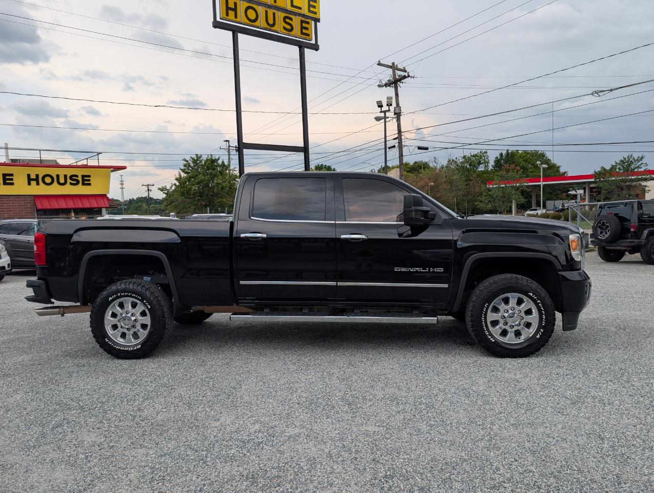 GMC Sierra 2500HD Denali Crew Cab 4WD 2015