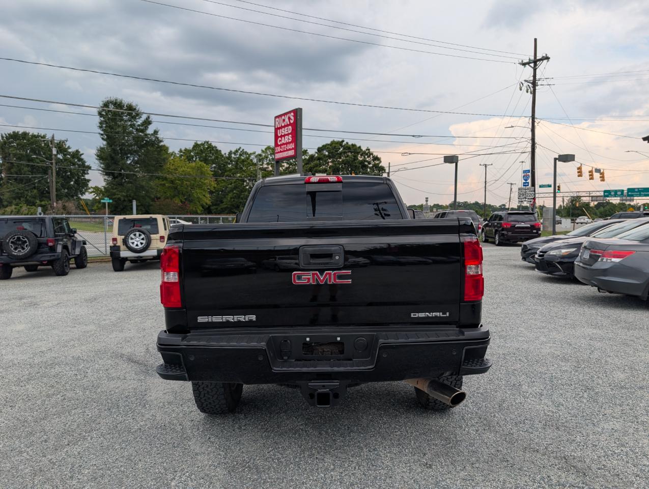 GMC Sierra 2500HD Denali Crew Cab 4WD 2015