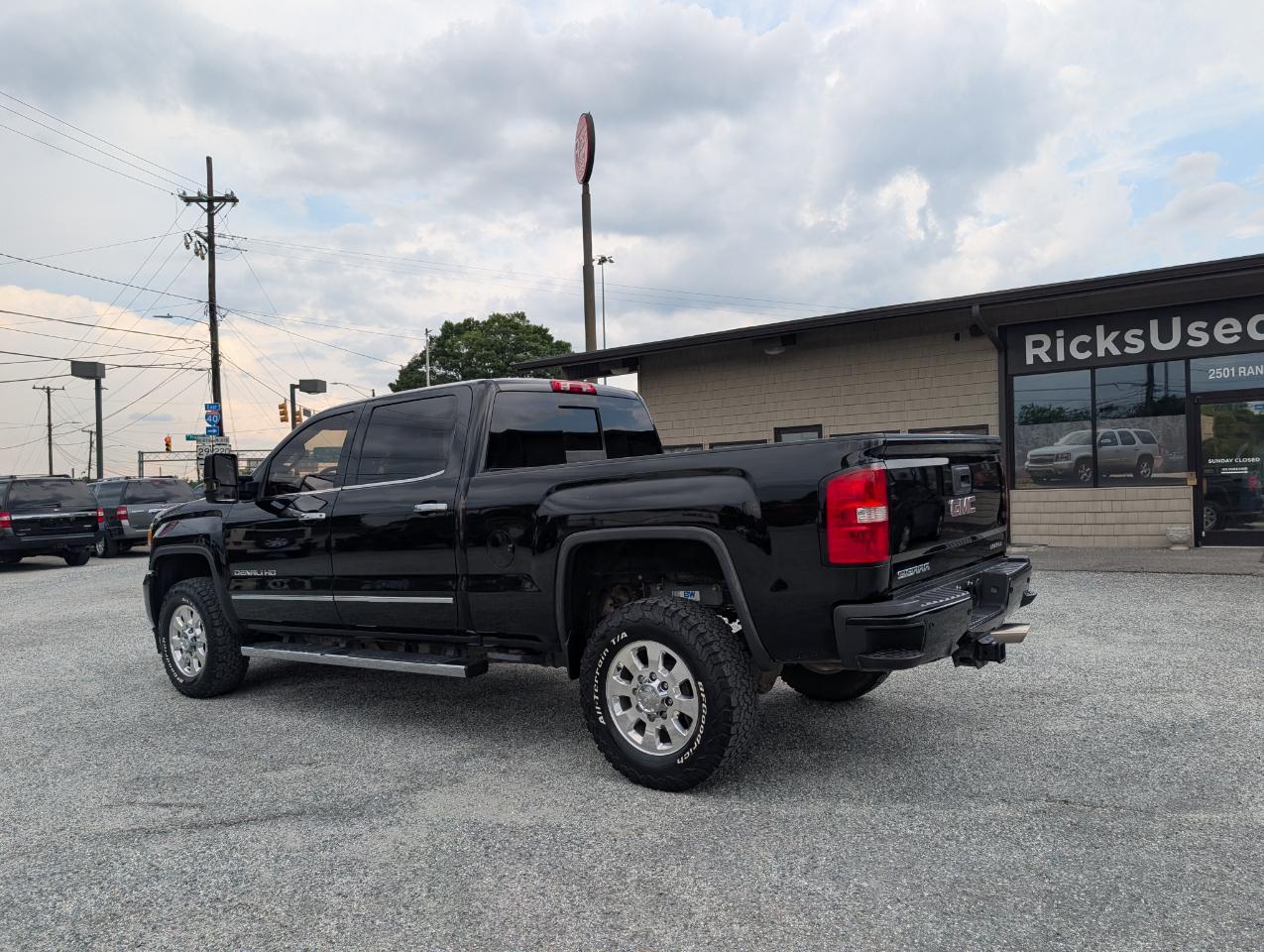 GMC Sierra 2500HD Denali Crew Cab 4WD 2015
